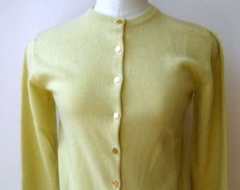 Vintage Hermes 100% Kaschmir Pullover Strickjacke lindgrün 8 Knöpfe Sz M