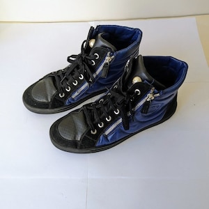 CHANEL Authentic Womens Sz 39 US 9 High Top Lace Up Sneakers