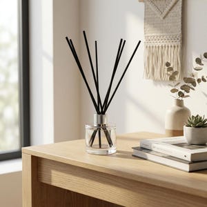 Handcrafted Reed Diffuser – 100ml Silver Cap Bottle