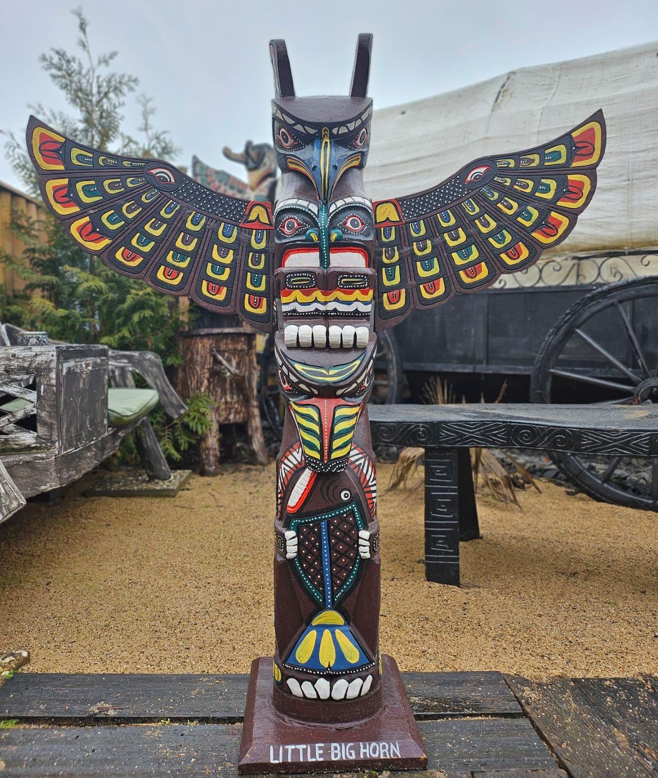 Grand Mât Totémique Indien Little Big Horn En Bois Sculpté - 2 Mètres - Décoration Ethnique Et Naturelle