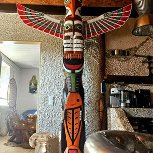 Totem pole Wooden Height 3.00 Meters / 118,11 Inches Garden-Home Decoration Totempole Handmade Carving-Painting JeromeDesign
