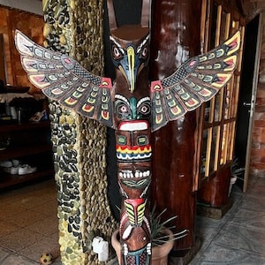 Totem pole wood Handmade by Jerome Indian Totem Height 1.50 meters 59.0551 Inches Totem pole torture pole 1.50 m made of Albesia wood decoration