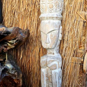 Totem Pole wooden Garden-Home Decoration Handmade Totempole Height 1.50 Meters 59,05 Inches Carving-Painting JeromeDesign Collection