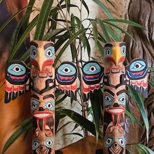 2 Totem pole wooden KENAI,AK Handmade Totempole Height 26 cm Painting Totem pole Garden-Home Decoration JeromeDesign