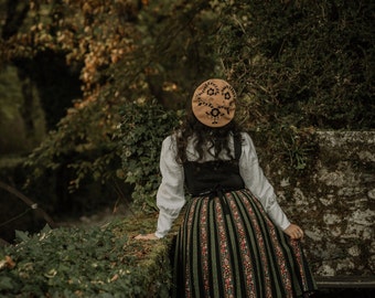 Lemko béret bonnet en laine broderie traditionnelle witchy style cottagecore mode femmes accessoires