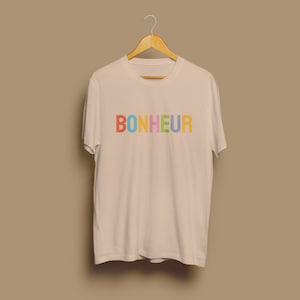 Camiseta Bonheur Natural - Camiseta con eslogan francés - Camiseta gráfica - Camiseta con eslogan de mujer - Camiseta francesa - Ropa francesa - Moda francesa