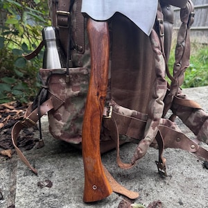 Hacha de bushcraft forjada a mano: acero con alto contenido de carbono, funda de cuero