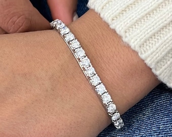 Tennis bracelet natural Diamond studded | Made of 14k white gold | Amazing bracelet for special event