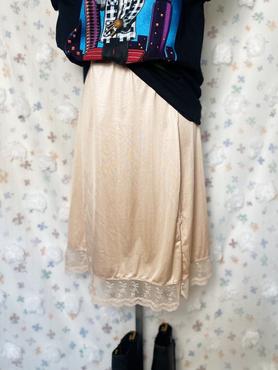 Vintage Women's Cream Slip Skirt Half Slip Lace T… - image 1