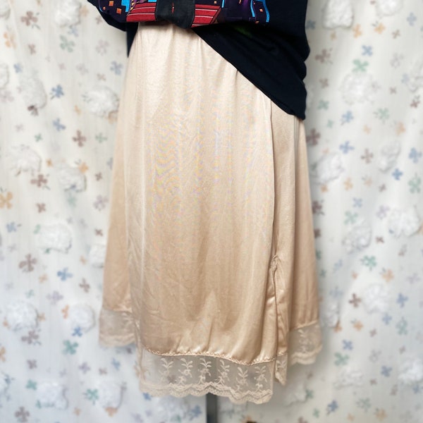 Vintage Women's Cream Slip Skirt Half Slip Lace Trim Details and Side Slit