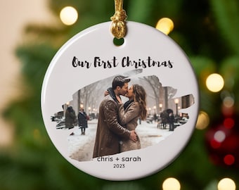 Adorno personalizado de nuestras primeras parejas navideñas: nombres y fotos personalizados
