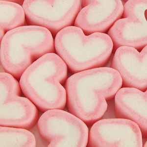 Pink Heart-Shaped Marshmallows – 0.5kg Romantic Candy Gift for Valentine’s Day, Wedding Favors, Party Treats, Soft & Sweet Dessert