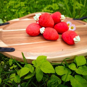 Strawberry-Shaped Marshmallows – 0.5 kg Fruity Candy Treat  Soft & Aromatic Sweets for Dessert Topping, Gift Bags, Parties and  Berry Lovers
