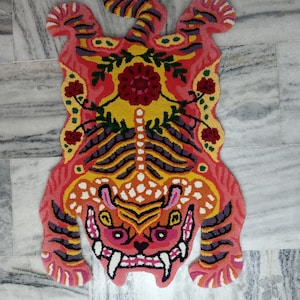 Hand Tufted Tibetan Tiger Rug New Pattern / Animal Rug /Skin Rug Carpet For Living Room ,Bedroom, Home Decor Rug Anti-Slip Cotton Baking 3x5