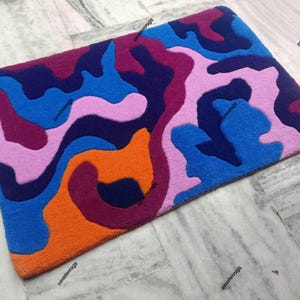 Squiggle Multicolored Illusion Stripes & Irregular Shaped Rug Fine Woolen Handmade Area Rug Carpet For Home, Bedroom, Living room rug