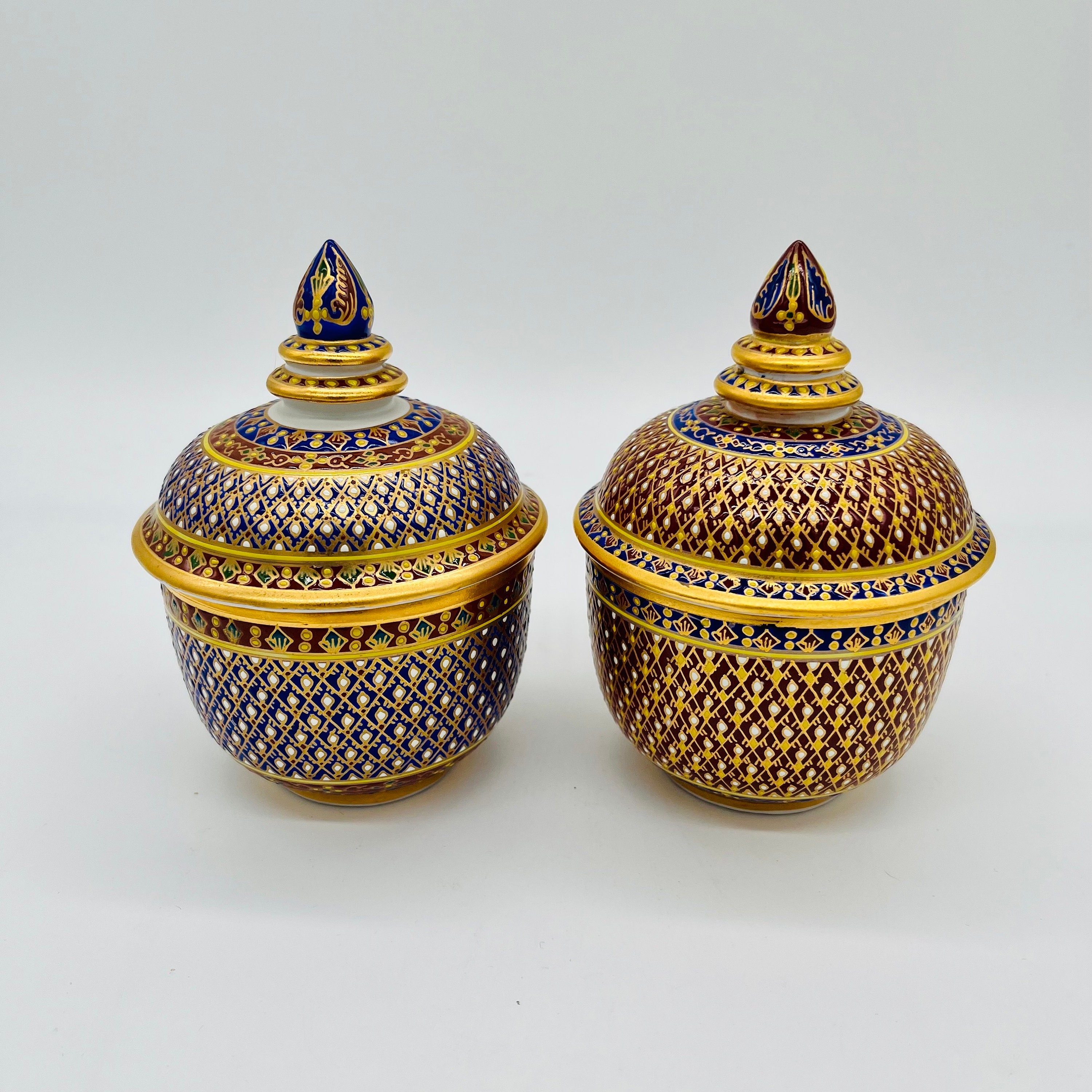 ベンチャロン (タイ) 磁器18世紀 の小壺 ベンチャロン (タイ) 磁器18世紀 の小壺 ベンチャロン (タイ