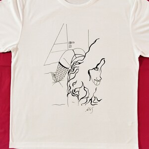 T-shirt bianca con stampa a scelta. Abbigliamento unisex. immagine 4