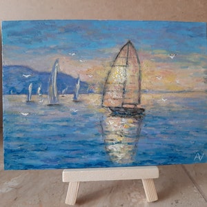 Pintura al óleo original del sol dorado, velero en el mar en miniatura 3D, paisaje sereno hecho a mano, regalo de viajero de decoración del hogar de la naturaleza texturizada