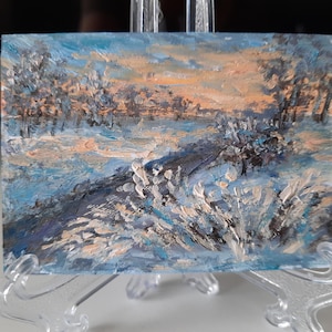 Winterwonderland ACEO origineel olieverfschilderij, besneeuwd landschap zonsondergang ondertekend kunstwerk, 3D handgemaakte kunstenaarsruilkaart goedkoop verzamelcadeau