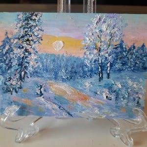 Dipinto ad olio originale ACEO Winter Wonderland, opera d'arte firmata con paesaggio innevato e alba, carta da collezione artistica fatta a mano in 3D, regalo di Capodanno economico