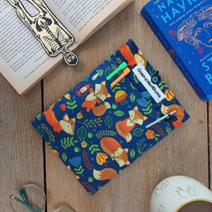 Quilted Book sleeve, Protective book cover case, woodland animal blue fox, padded book and kindle accessories, with pocket, book lover gift