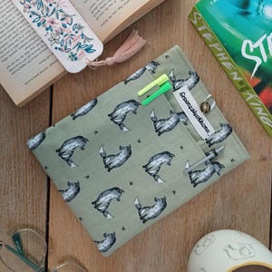 Quilted book sleeve, protective book cover case, woodland animal green fox, padded book and kindle accessories, with pocket, book lover gift