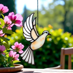Pigeon Stained Glass Suncatcher Pattern, Dove Bird Art Glass Ornament, Stained Glass Art, Hanging Suncatcher, Pdf Svg Png Jpg