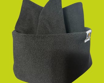 Retro Fleece 4-Point Beanie: Handmade Snowboard Ski Hat - black