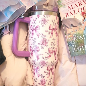 Floral Tumbler, Easter Coquette Bow Stanley Dupe, Cute Tumbler, Vintage Flower Mug, Pink Aesthetic, 40oz Tumbler, Water Bottle Gift For Her