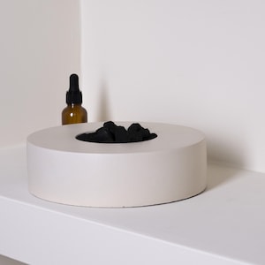 Aromdiffusor i betong med lavastenar | Aromaterapi Heminredning