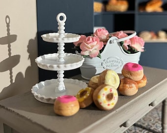 DOLLS HOUSE 1:12 Scale White 3 Tiered Cake Stand