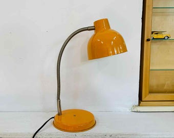 Vintage Orange Schreibtischlampe 1970, verstellbare Spotlight Schreibtischlampe, europäische Retro Arbeitslampe, industrielle Tischlampe, massiv,