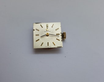 A ladies Swiss Omega cal 484 mechanical wrist watch movement Spares/Repairs
