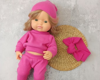 Vêtements roses de poupée faits à la main dédiés à Paola Reina Minikane. L'ensemble de poupée comprend un sweat-shirt, un pantalon rose, un bandeau ou un bonnet 34 cm, 38 cm, 43 cm.