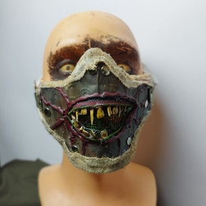Post-Apocalyptic mask , ideal for true survivor raiders/larp. Costume idea/ fallout/madMax/metro/Call of duty. Handpainted