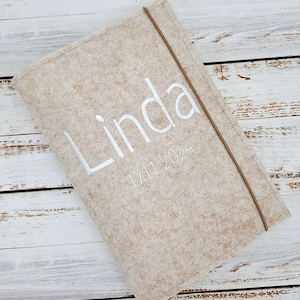 U-Heft Hülle aus Filz, Bestickt, U Heft Hülle personalisierbar, U Heft Hülle mit Impfpass, U Heft Hülle für Jungen / Mädchen