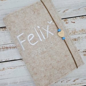 U-Heft Hülle aus Filz, Bestickt, U Heft Hülle personalisierbar, U Heft Hülle mit Impfpass, U Heft Hülle für Jungen / Mädchen