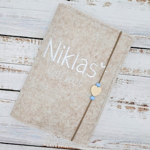 U-Heft Hülle aus Filz, Bestickt, U Heft Hülle personalisierbar, U Heft Hülle mit Impfpass, U Heft Hülle für Jungen / Mädchen