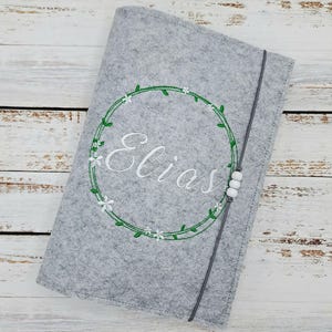U-Heft Hülle aus Filz, Bestickt, U Heft Hülle personalisierbar, U Heft Hülle mit Impfpass, U Heft Hülle für Jungen / Mädchen