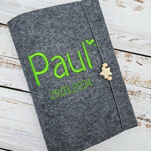 U-Heft Hülle aus Filz, Bestickt, U Heft Hülle personalisierbar, U Heft Hülle mit Impfpass, U Heft Hülle für Jungen / Mädchen
