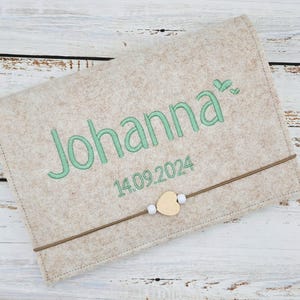 U-Heft Hülle aus Filz, Bestickt, U Heft Hülle personalisierbar, U Heft Hülle mit Impfpass, U Heft Hülle für Jungen / Mädchen