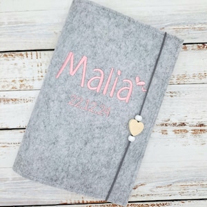 U-Heft Hülle aus Filz, Bestickt, U Heft Hülle personalisierbar, U Heft Hülle mit Impfpass, U Heft Hülle für Jungen / Mädchen