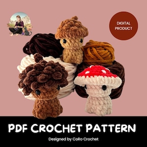 Peut inclure: Plusieurs figurines de champignons crochetés à la main, dans des tons de marron, beige et rouge, avec des yeux en boutons noirs. Les champignons sont entourés de pelotes de laine. Le texte "PDF CROCHET PATTERN" et "Designed by CoRo Crochet" est inclus.