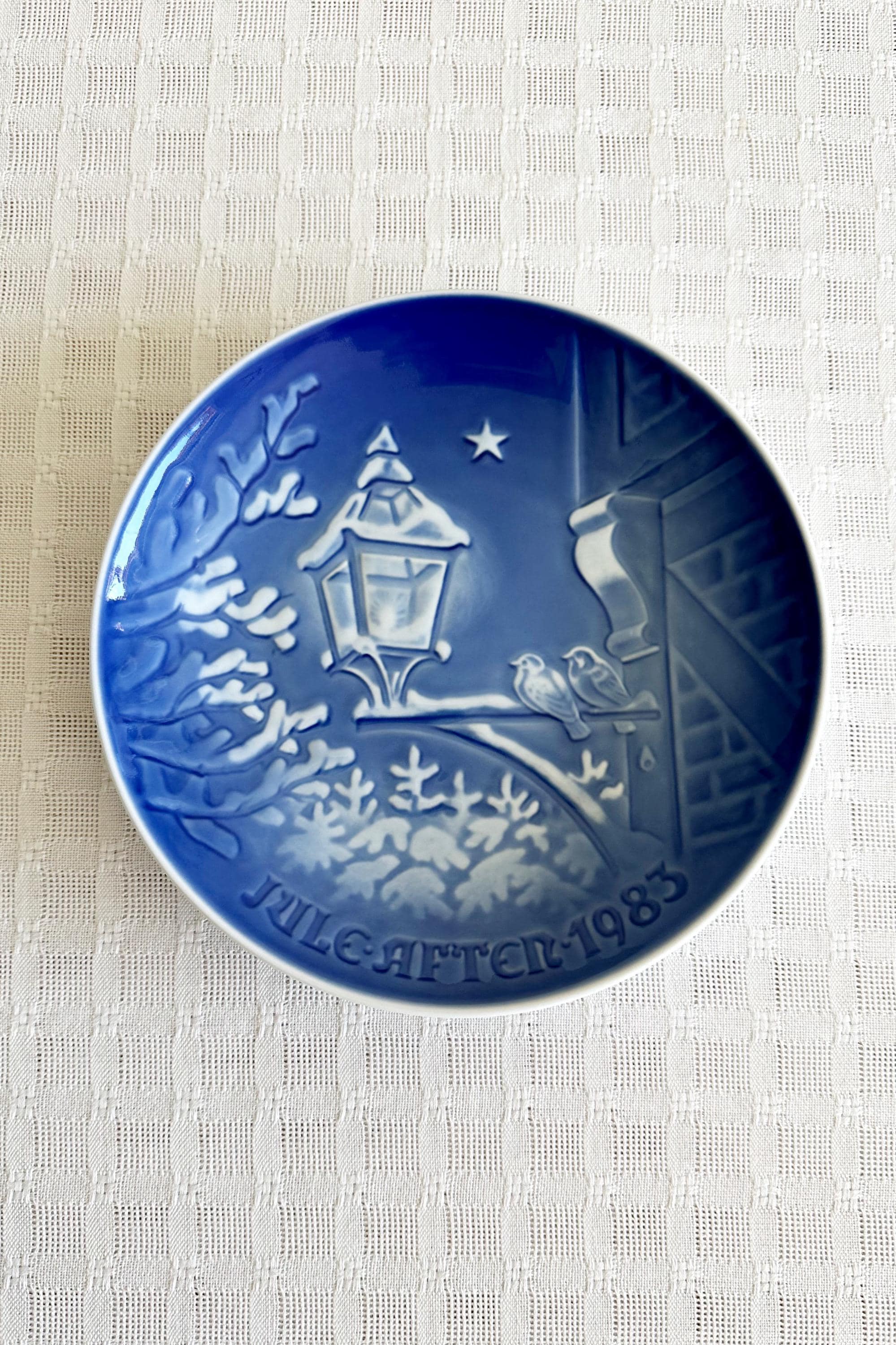 Vintage 1983 Bing and Grøndahl Christmas Plate: Denmark Porcelain
