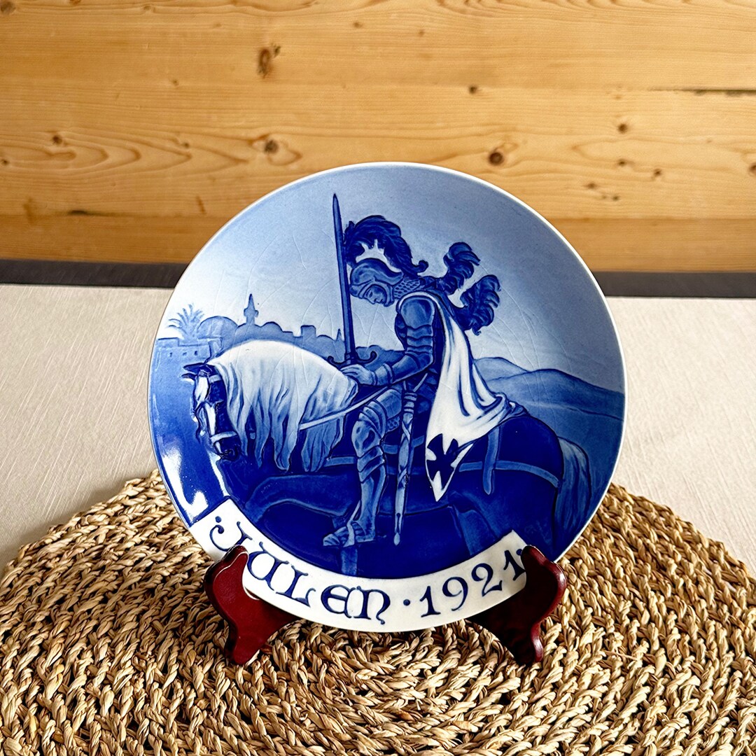 Fenton 1993 手描き冬の風景皿 Fenton 1993 手描き冬の風景皿 - メルカリ