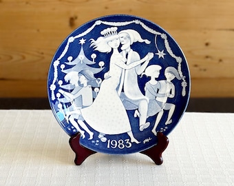 Gustavsberg - Stig Lindberg - Blue Aster - Saucer - 12.5 Cm