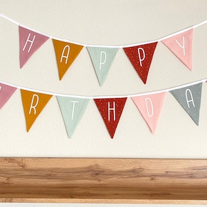 Wimpelkette mit Happy Birthday-Schriftzug | Pink, Senfgelb, Mint, Terracotta-Goldpunkte, Rosa mit Goldfolie, Eukalyptus mit Goldfolie