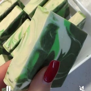 Aloe Vera Soap for Skin Soothing, Natural Green Soap Bar, Refreshing Aloe Vera Bath Soap