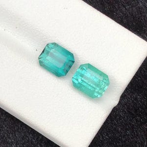 Lote de piedras de turmalina facetadas azules naturales de 5,65 quilates originarias de Afganistán.