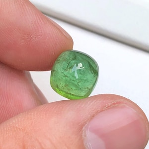 9 carats Natural green Tourmaline Cabochon originated from Afghanistan.